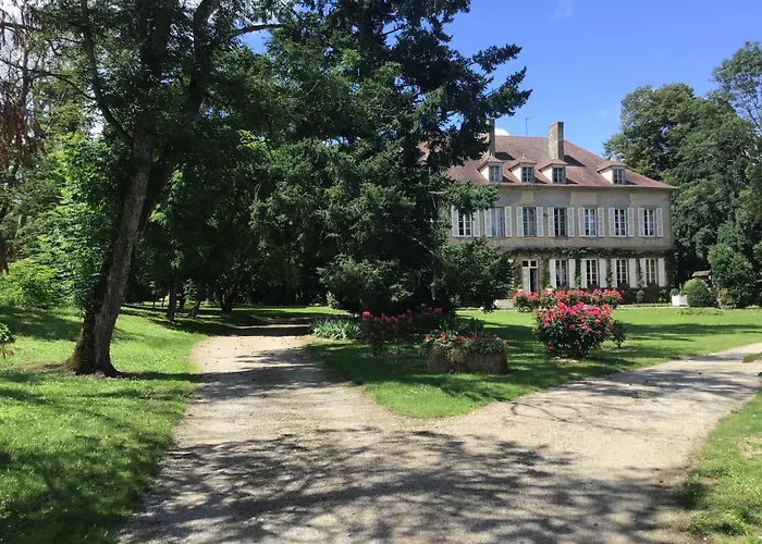 Chateau De Longeville