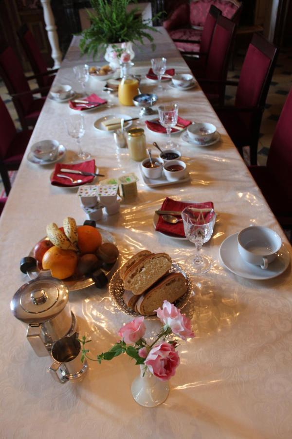 Chateau De Longeville Couette-café