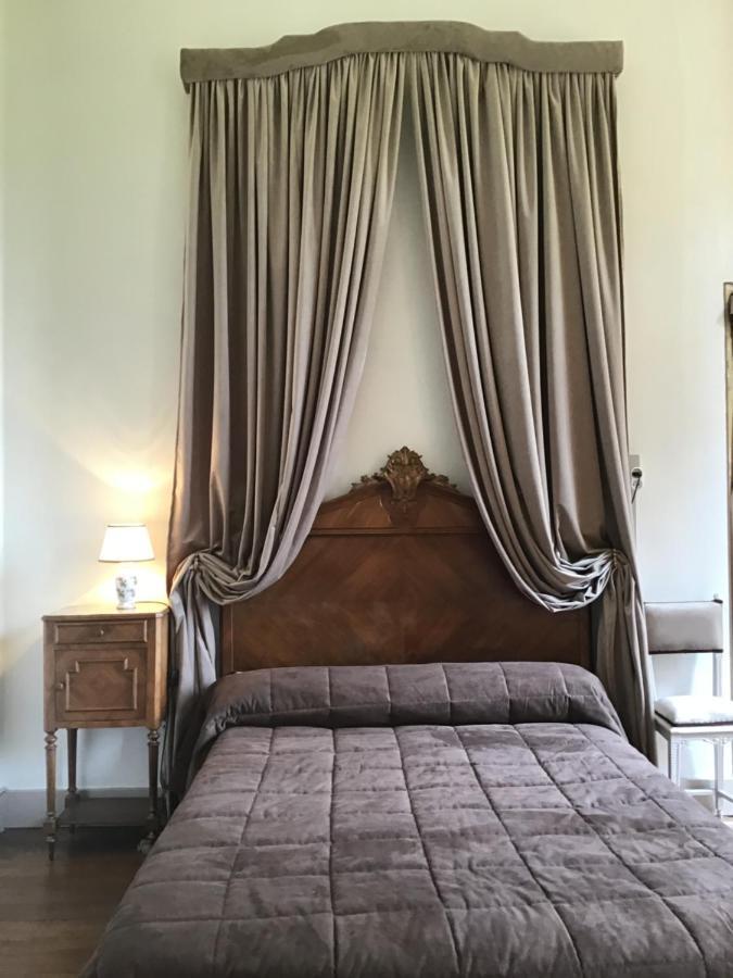 Chateau De Longeville * Deux-Chaises